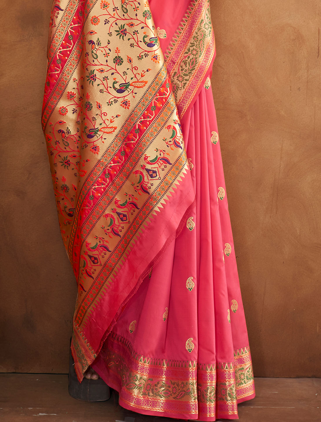 Royal Splendor Soft Silk Banarasi Weaving Saree Ensemble