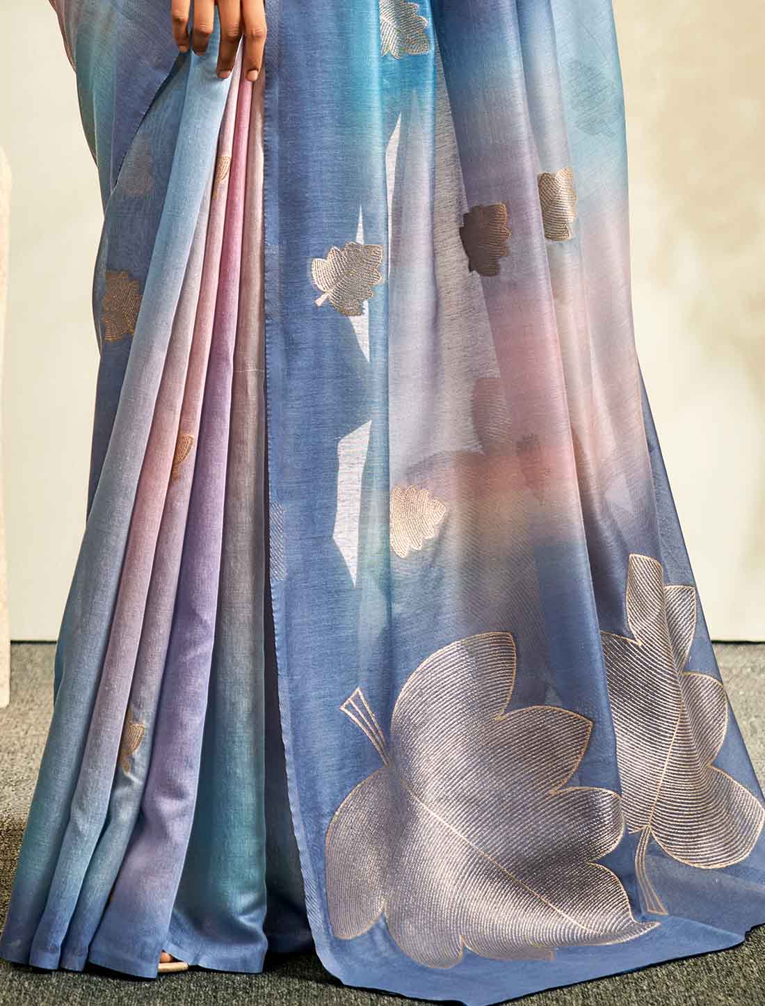 Ethnic Handloom Shaded Printed Khadi Saree