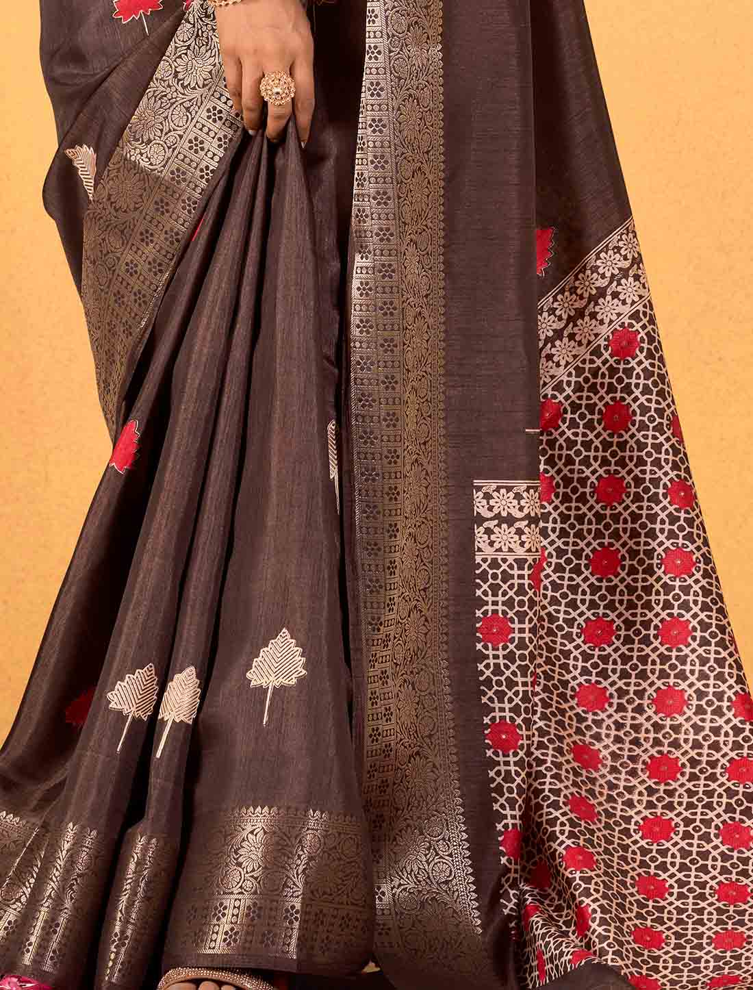 Ethnic Soft Dola With Foil Print Silk Party Wear Saree