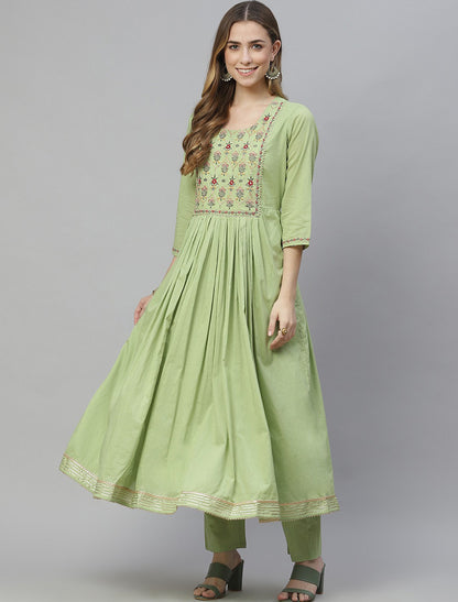 Green Regular Thread Work Pure Cotton Kurta with Trousers Kurta Sets For Women