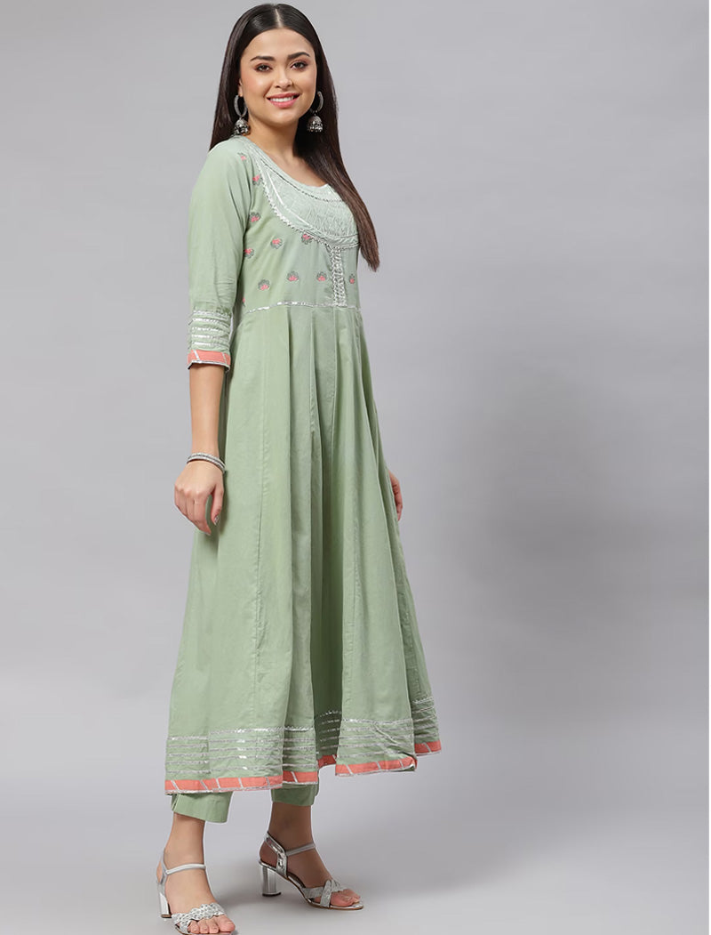 Women Green Yoke Design Pure Cotton Kurta with Trousers & Dupatta Kurtas Sets For Women