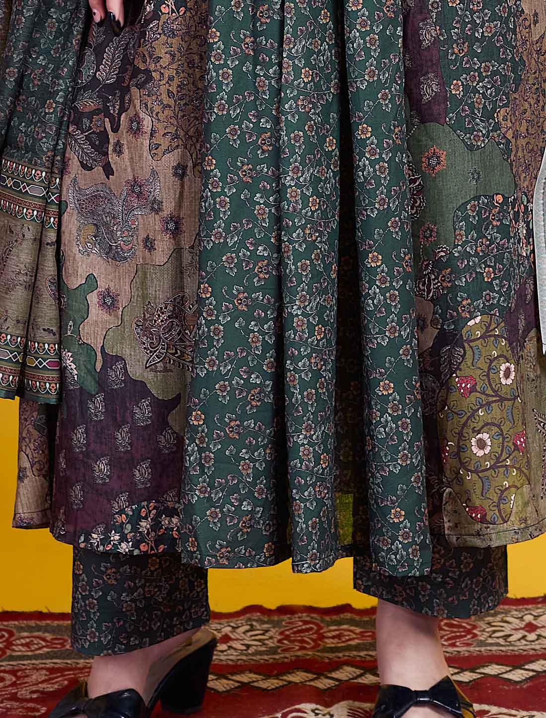 Ethnic Peacock Green Cotton Elegant And Comfortable Salwar Suits
