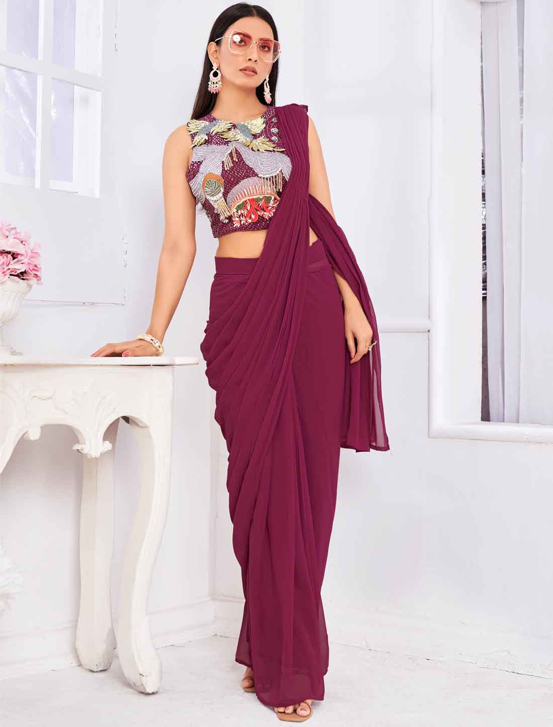 Get Luxurious Georgette Ethnic Wear Top with Saree & Choli