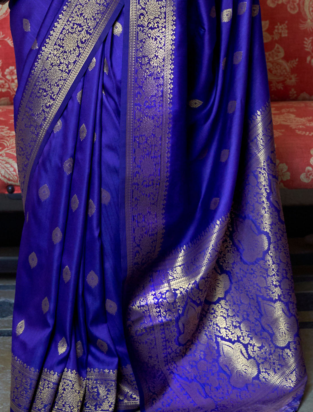 Enchanting Weave Women Moss Two Tone Handloom Weaving Silk Saree