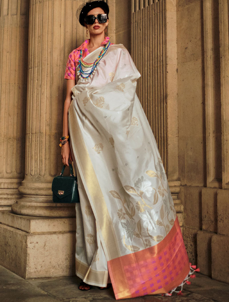 Off White & Peach Soft Silk Saree Handloom Weaving With Contrast Pallu And Blouse