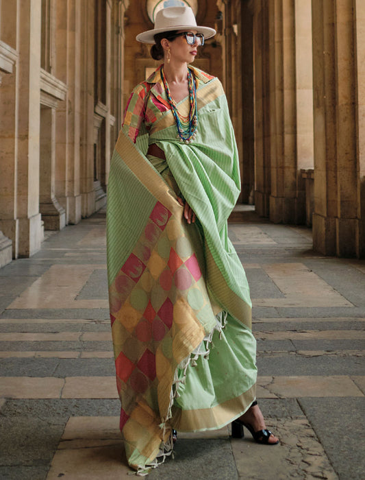 Pista Green Soft Silk Saree Handloom Weaving With Contrast Pallu And Blouse