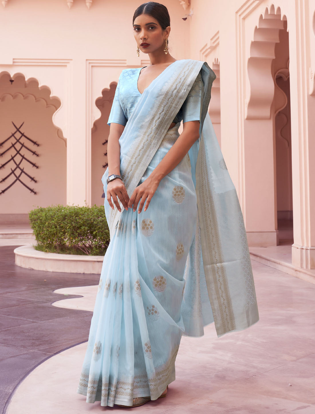 Divine Weaves Pure Linen Handloom Weaving Wedding Saree