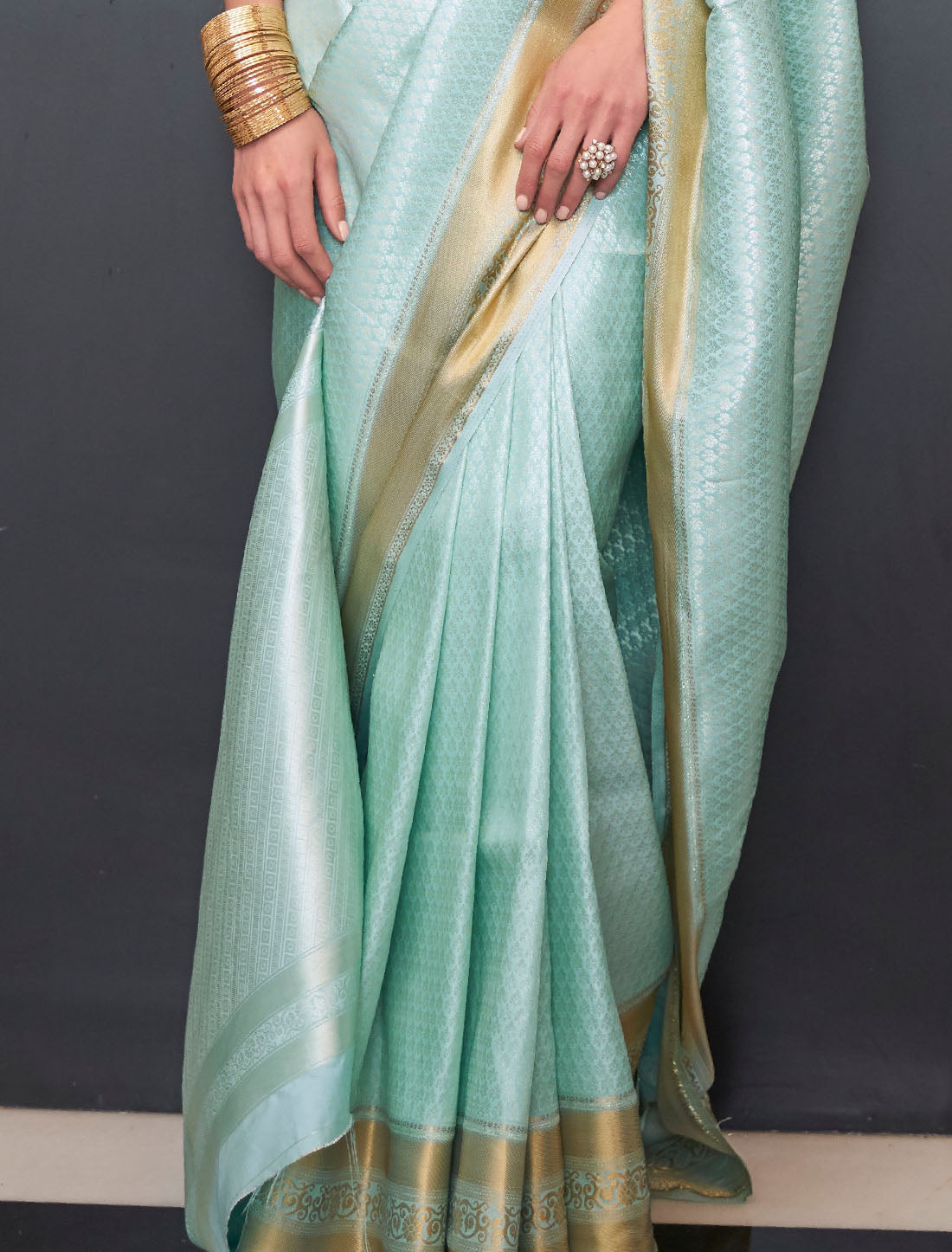 Timeless Threads Designer Handloom Weaving Latest Silk Saree For Women