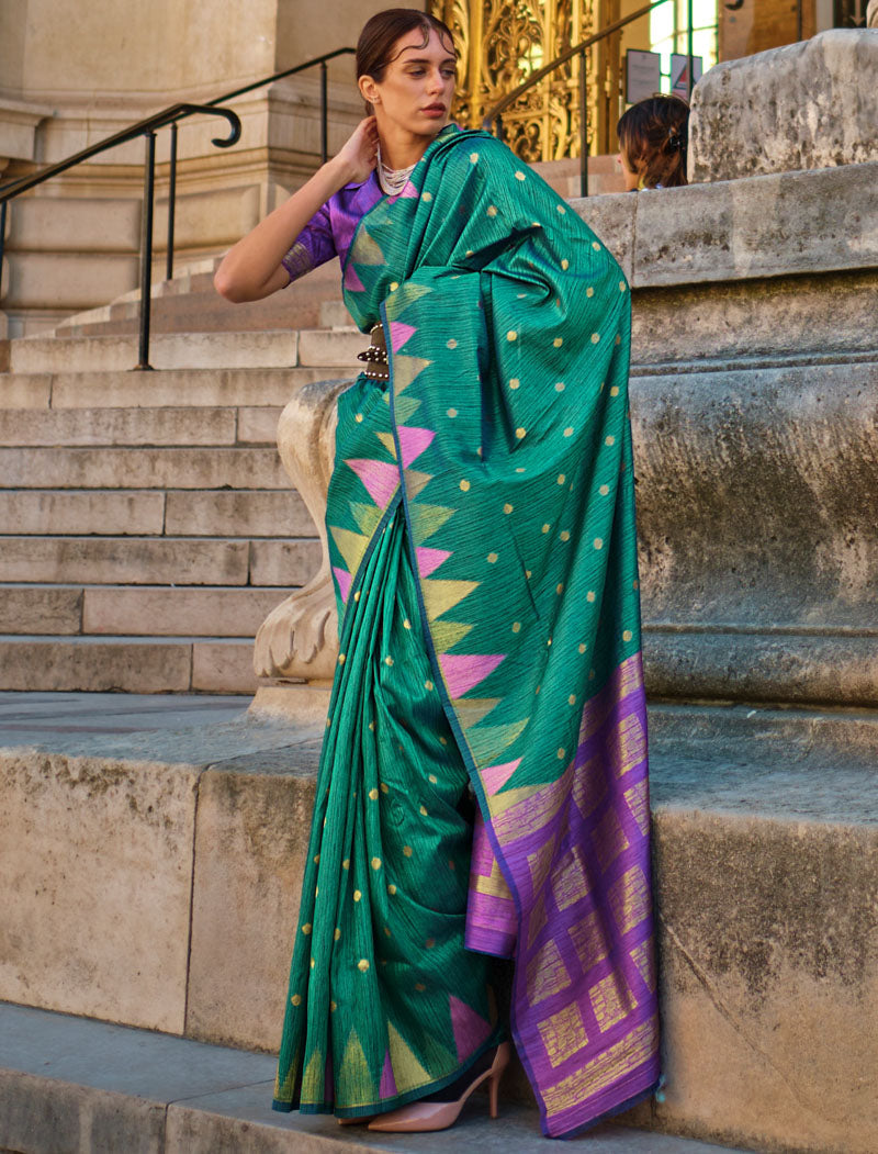 Peacock Green Khadi Silk Saree Handloom Weaving With Contrast Pallu And Blouse