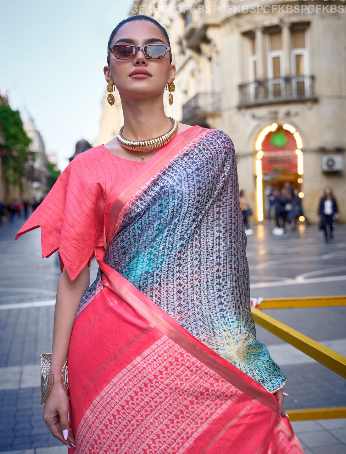 Print Magic Handloom Weaving Poly Viscose Saree For Women