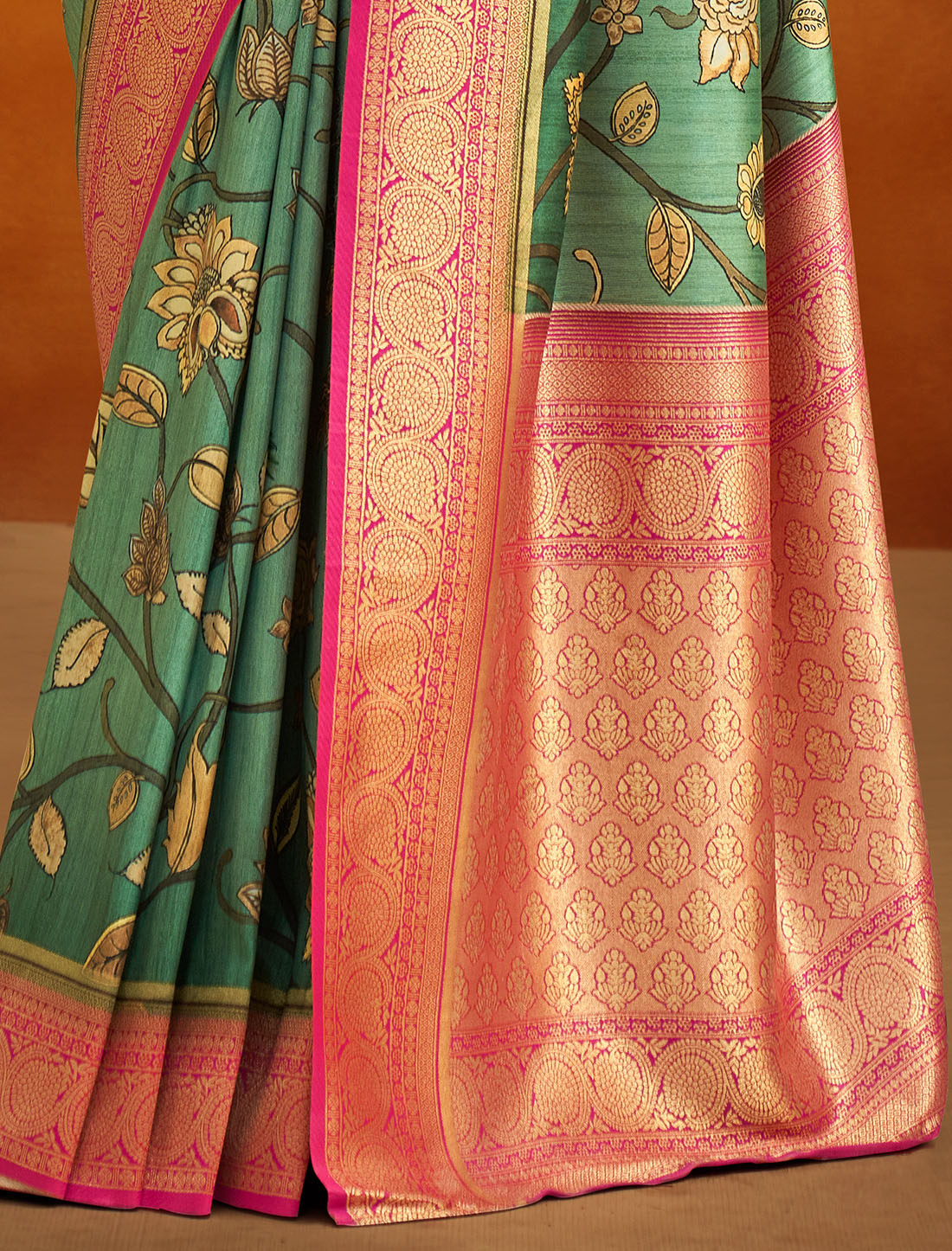 Enchanting Aura Soft Handloom Banarasi Silk Saree Ensemble