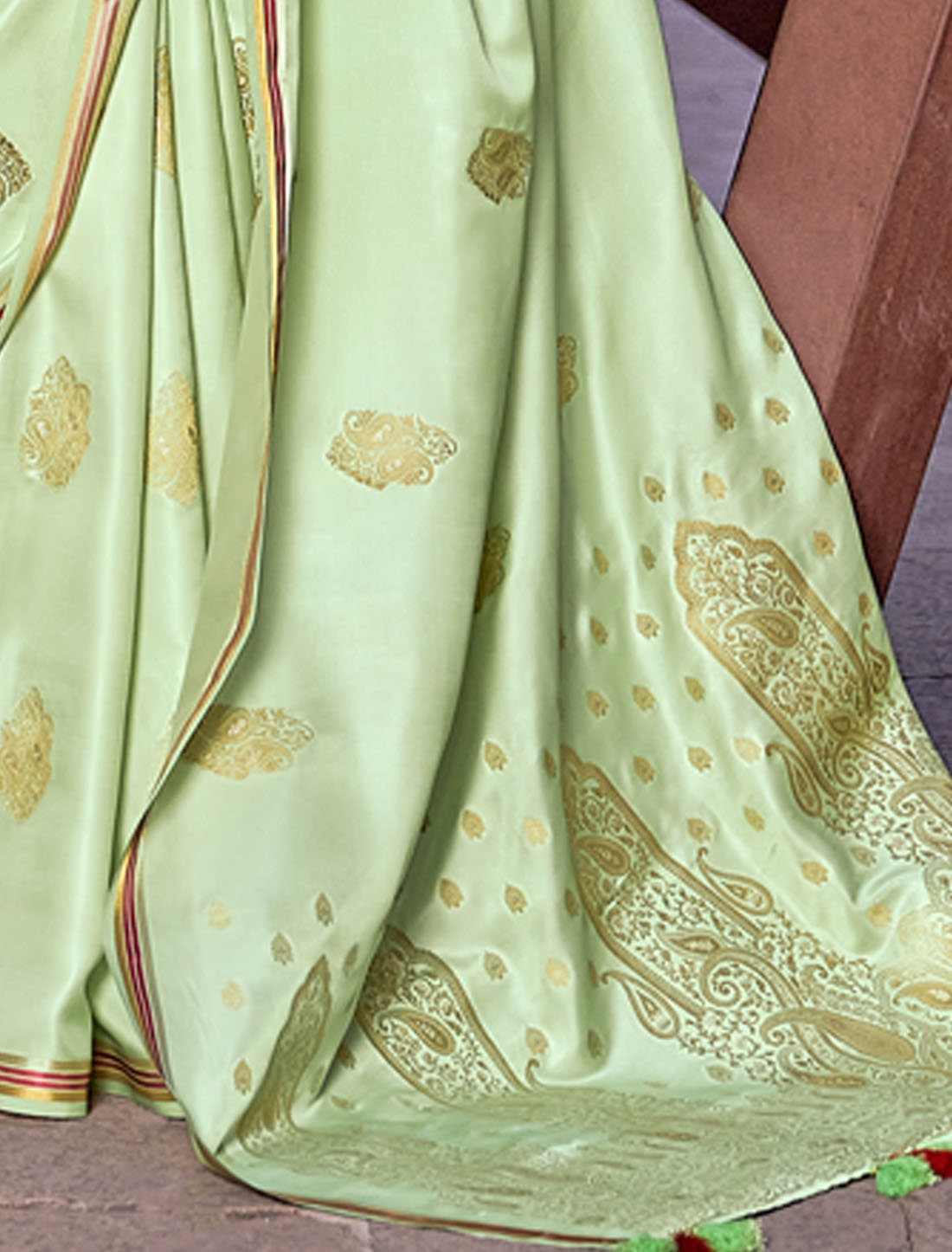 Golden Aura Pure Satin With Zari Weaving & Contrast Women Saree Ensemble