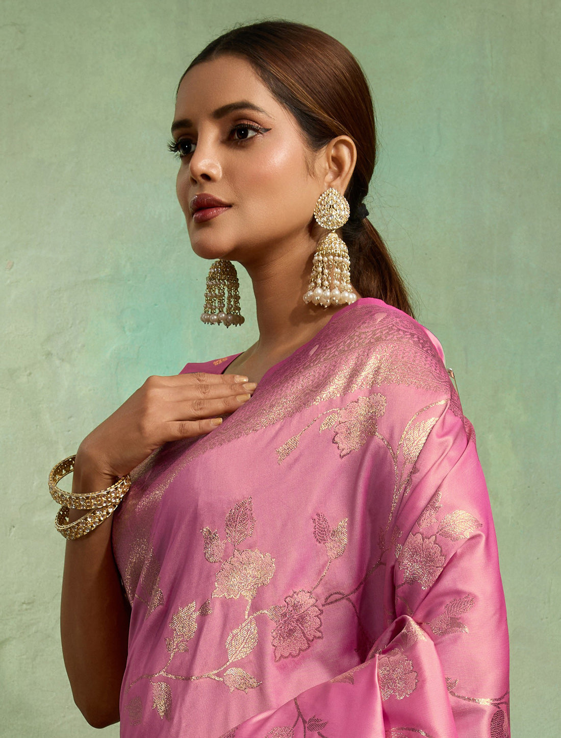 Exquisite Pink Banarasi Silk Jaal Patterns Zari Meenakari Saree