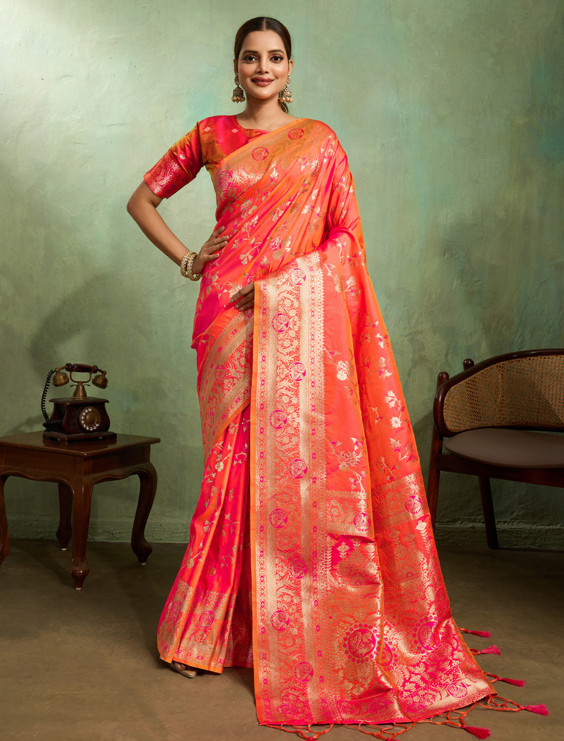 Elegant Dual Tone Banarasi Silk Party Wear Sare Self Butti Blouse