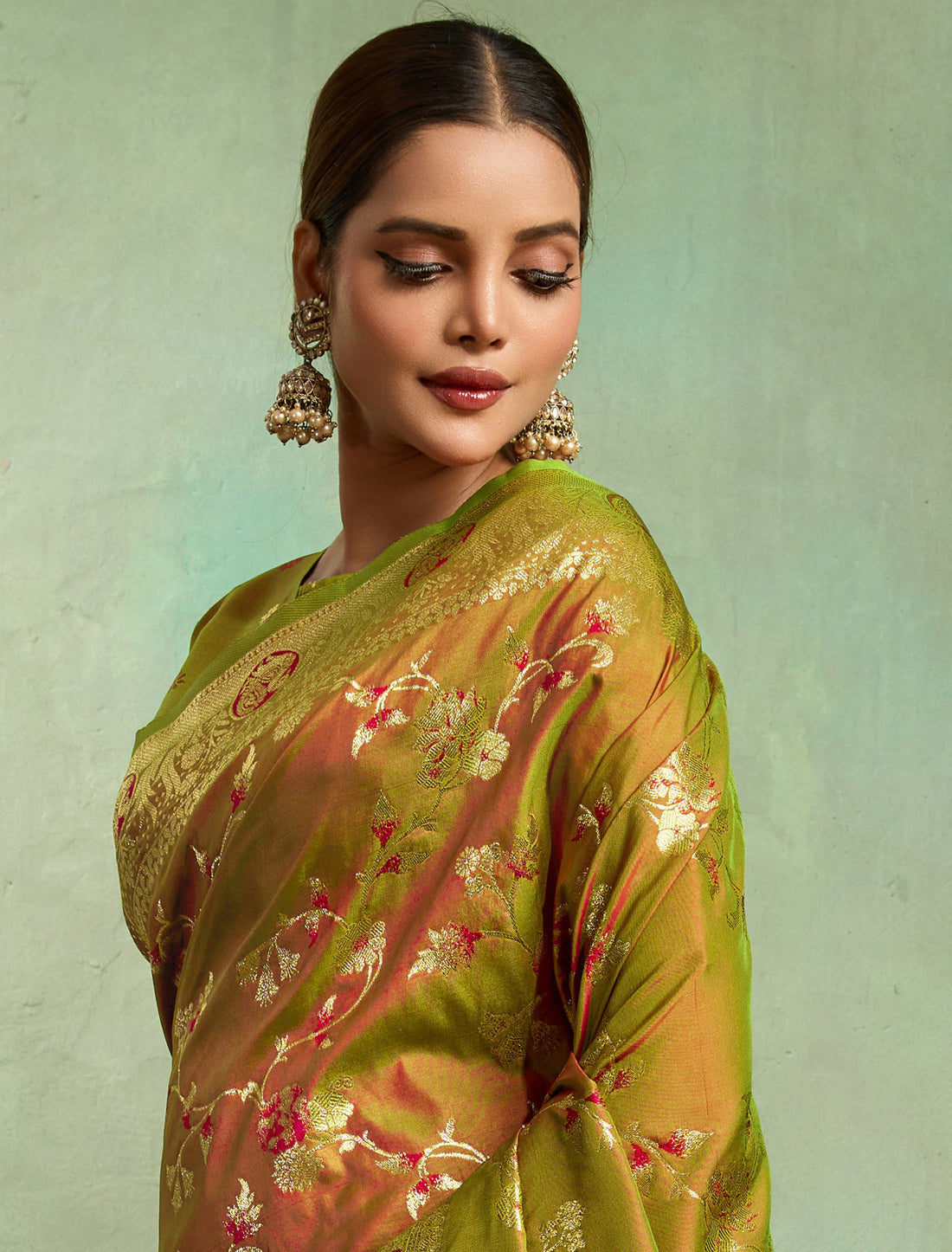 Dual Tone Green Banarasi Silk Golden Zari Party Wear Saree