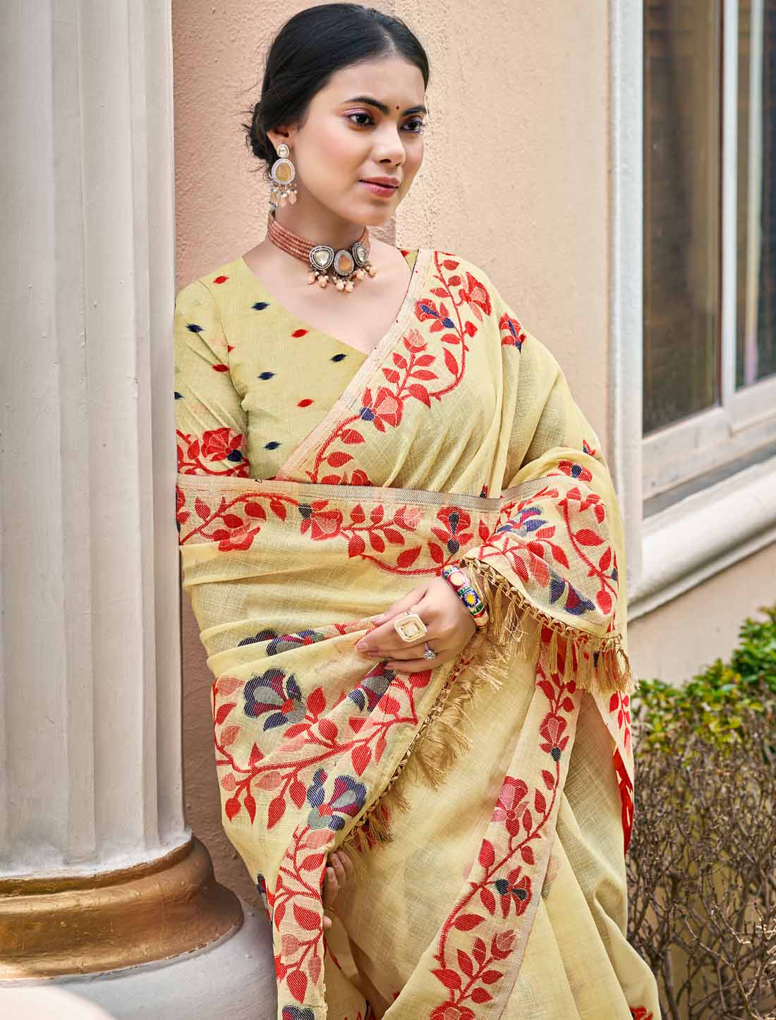 Ethnic Linen Un-Stitched Party Wear Woven Saree For Women