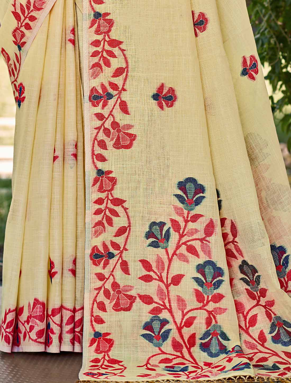 Ethnic Linen Un-Stitched Party Wear Woven Saree For Women