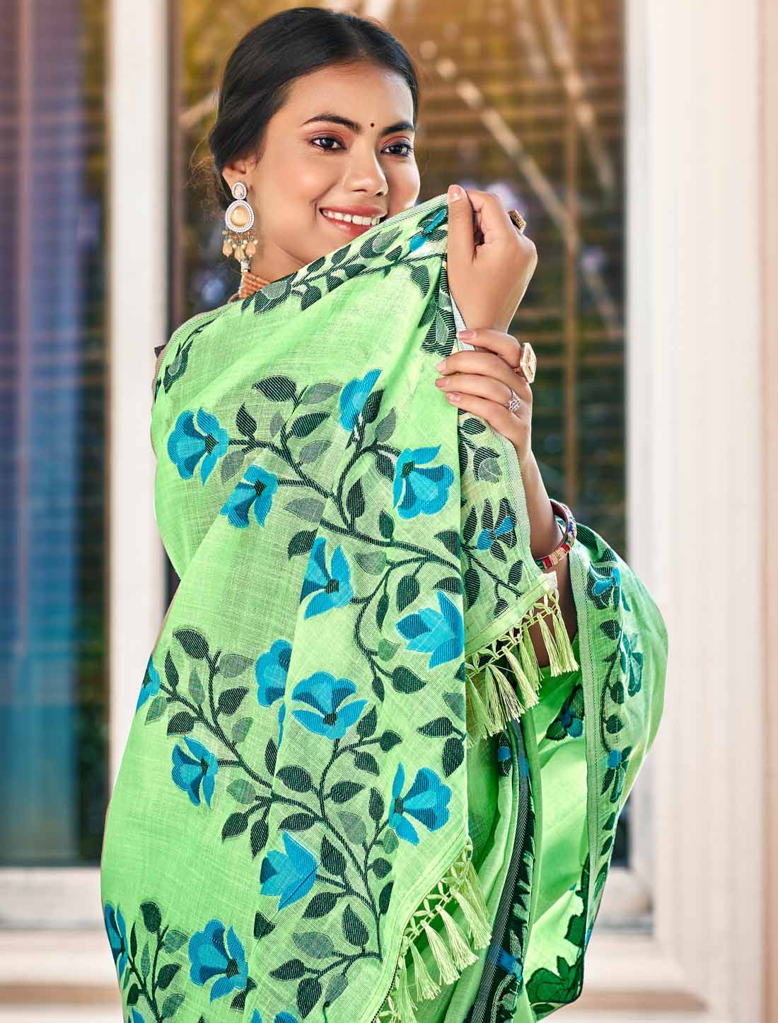 Woven Linen Ethnic Un-Stitched Party Wear Woven Saree For Women