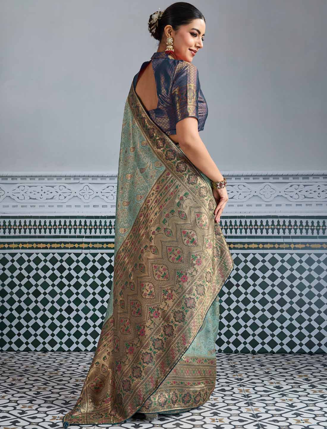 Kanjivaram Soft Silk Soft Zari & Meenakari Woven UnStitched Ethnic Saree