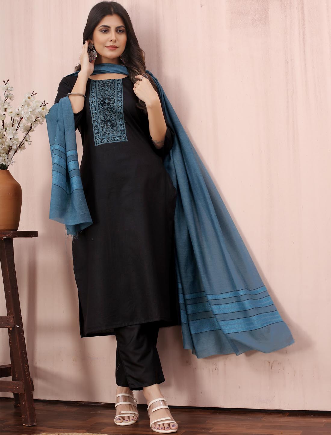 Elegant Women Embroidered Kurta Ensemble With Bottom & Fnacy Dupatta Full Sets