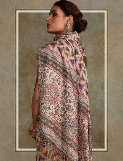 Ethinc Handloom Silk Witn Weaving Sequence Work Green Saree