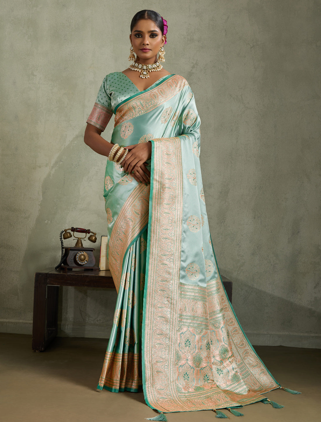 Skydome Banarasi Zari Woven Meenakari Jhallar Satin Silk Saree