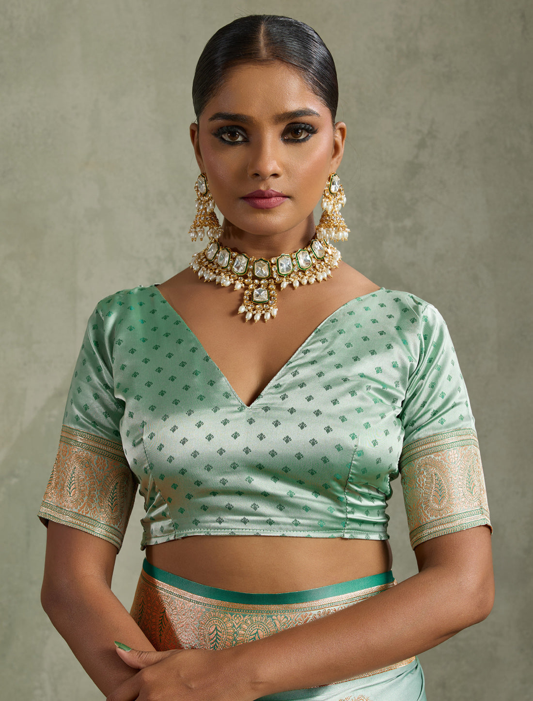 Skydome Banarasi Zari Woven Meenakari Jhallar Satin Silk Saree