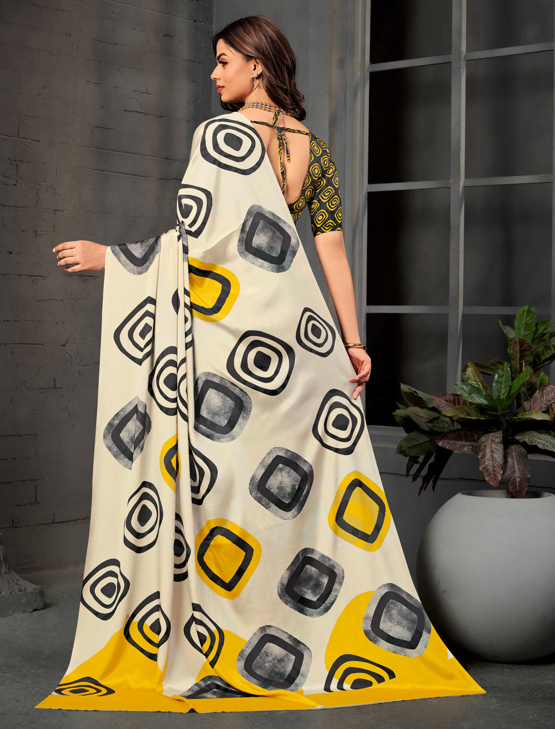 Cream Off-White Malai Silk Crepe Digital Print Saree
