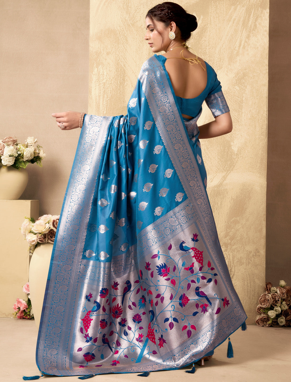Designer Silk Rich Pallu With Zhallar Ethnic Un-Stitched Saree