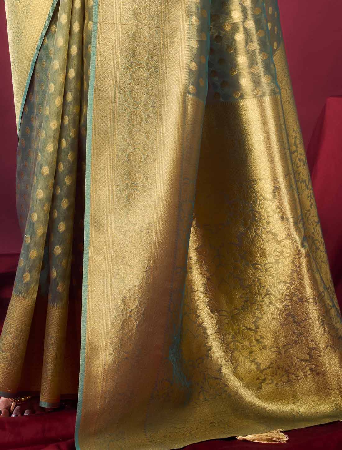 Ethnic Tissue Silk Collection with Zhallar High-Quality Soft Texture Saree