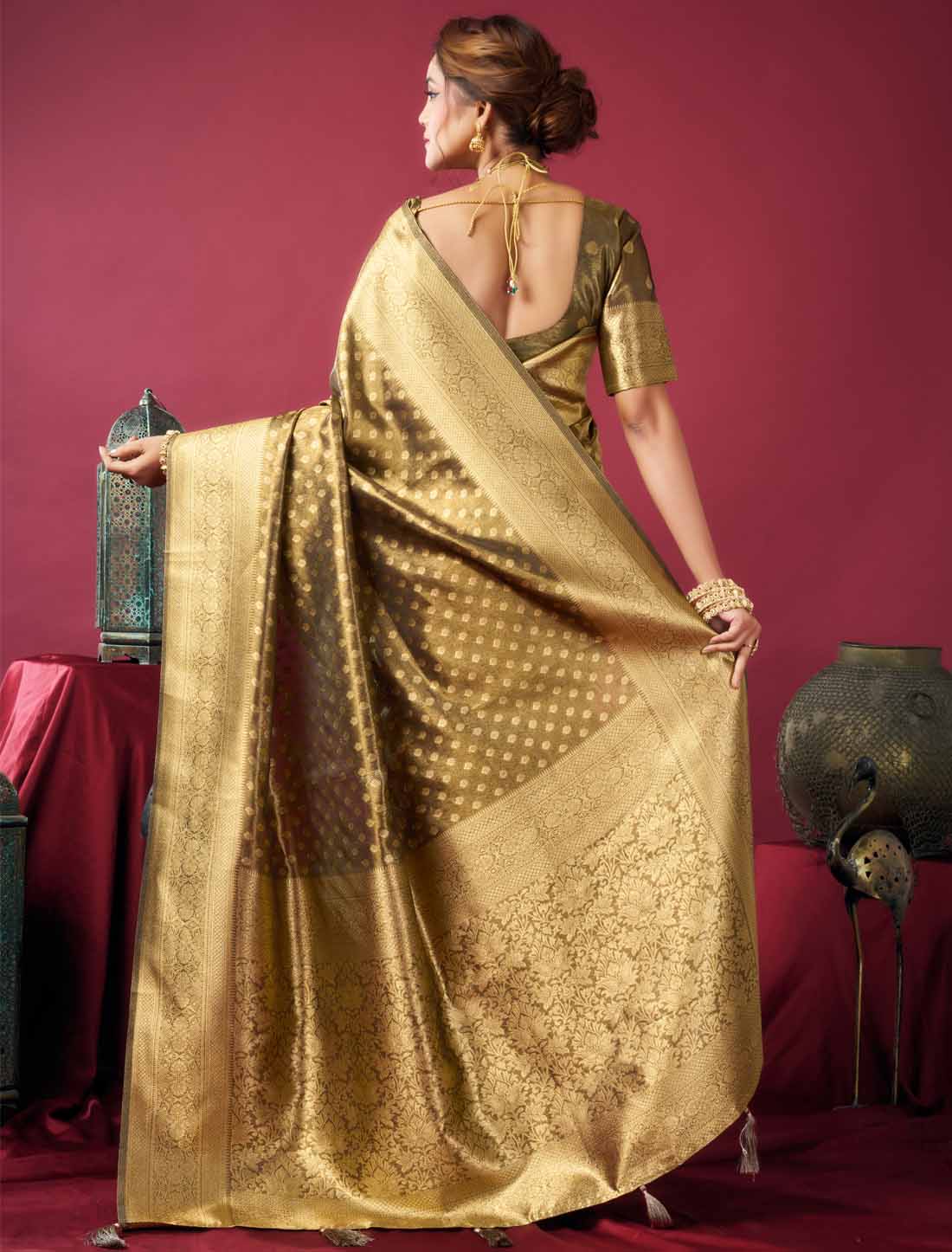 Tissue Silk Collection with Zhallar Ethnic High-Quality Soft Texture Saree