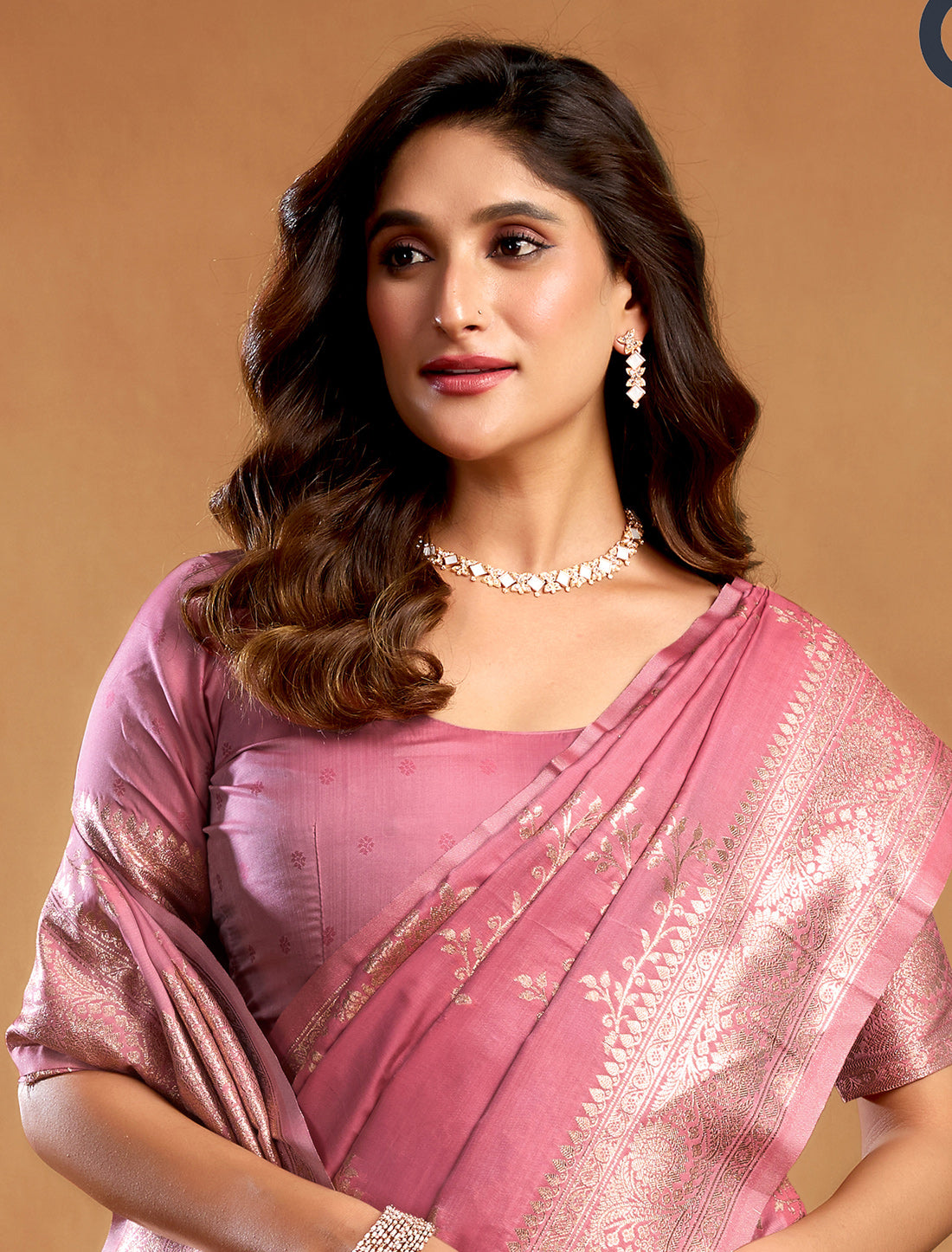 Pink Ethnic Rich Pallu Silk Butti Saree With Zhallar