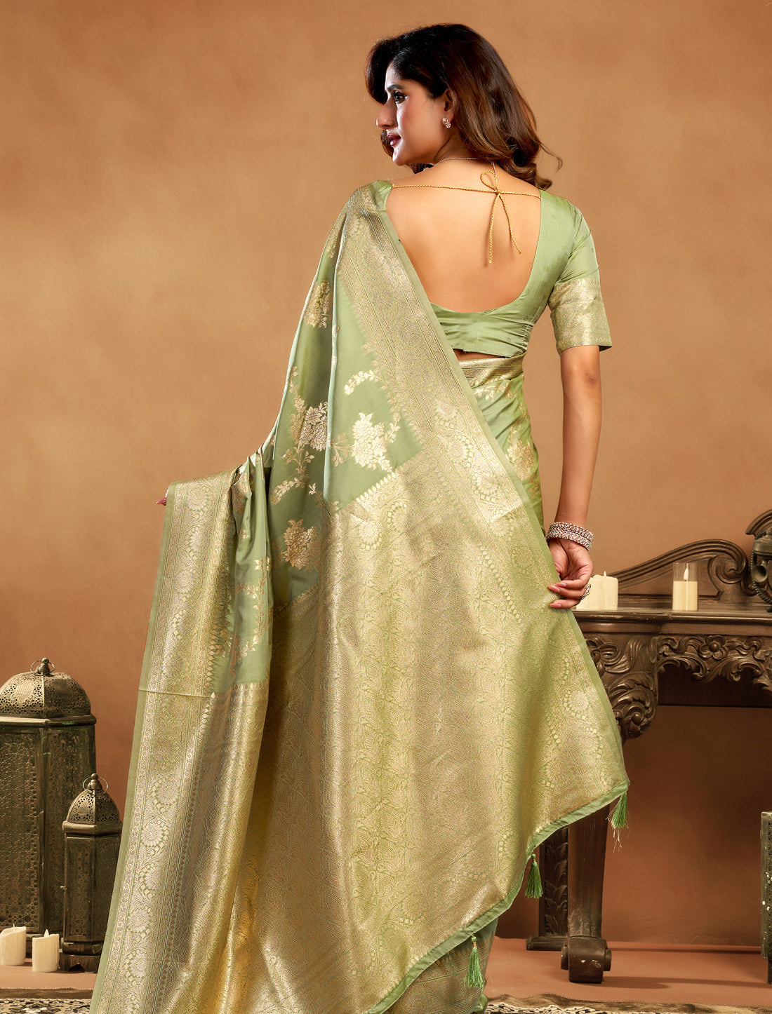 Green Ethnic Rich Pallu Silk Butti Saree With Zhallar