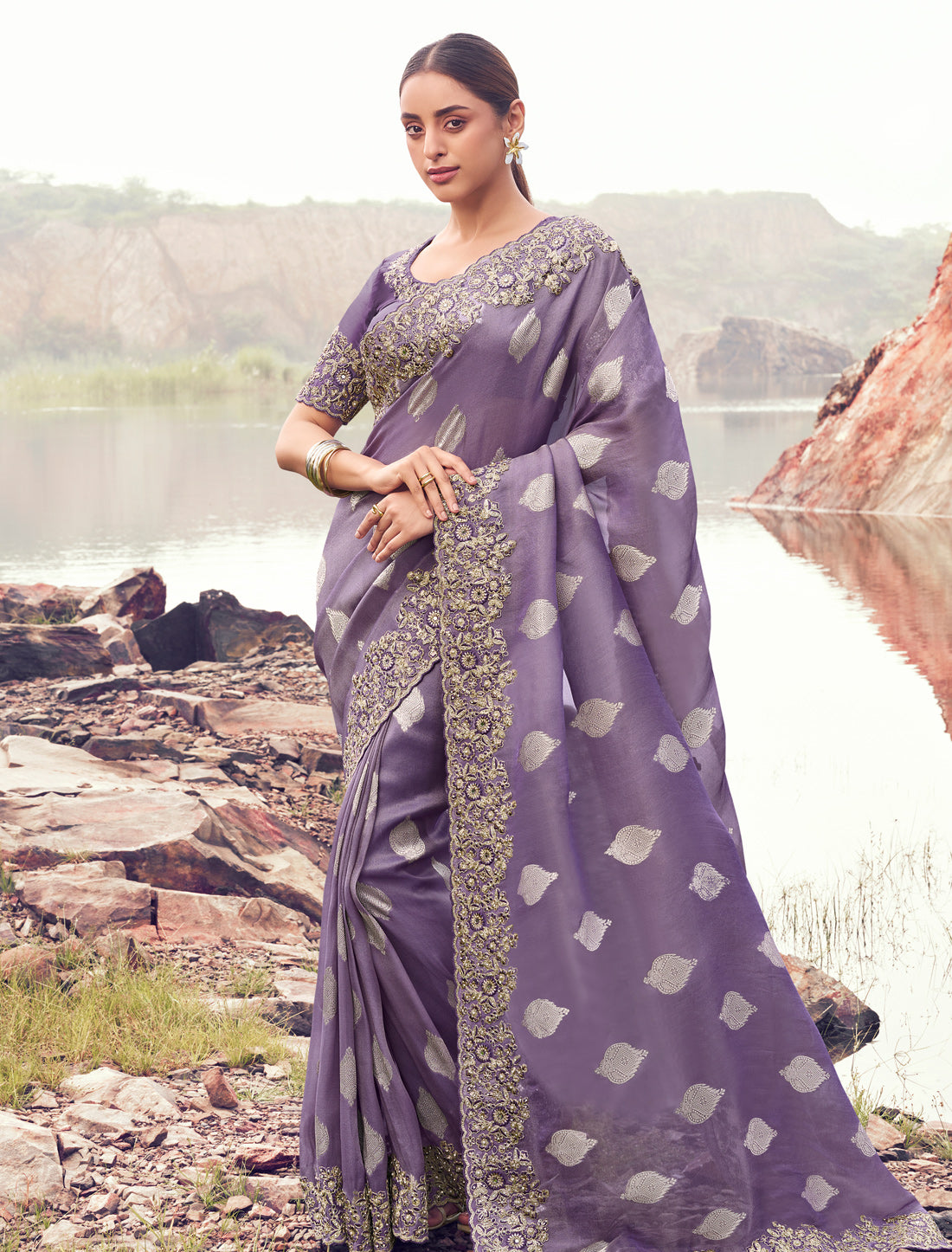 Elegant Purple Tissue Silk Saree Jacquard Weaving Party Wear
