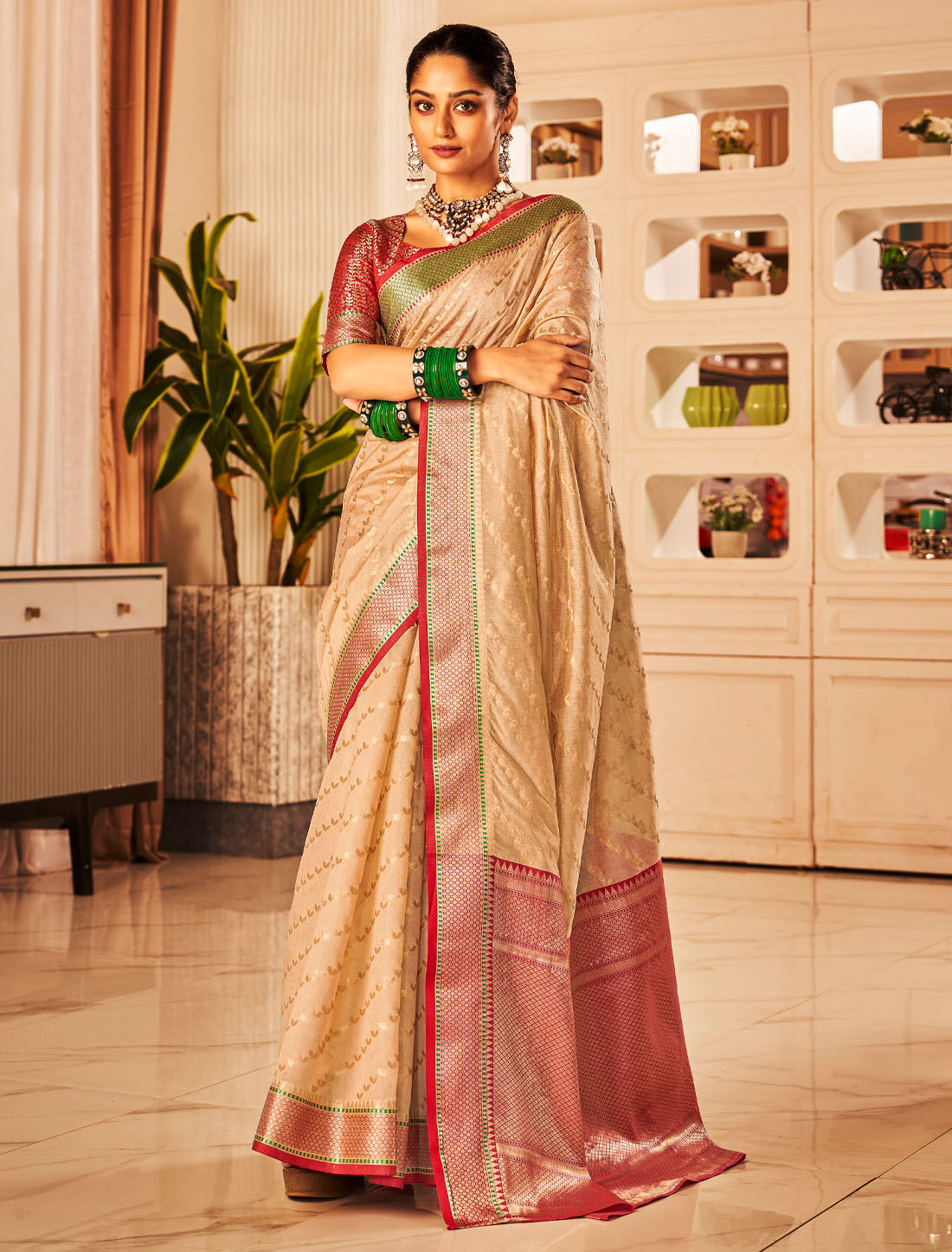 Luxurious Banarasi Silk Weaving Sarees with Blouse