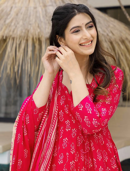 Red Muslin Kurta Set With Heavy Digital Print