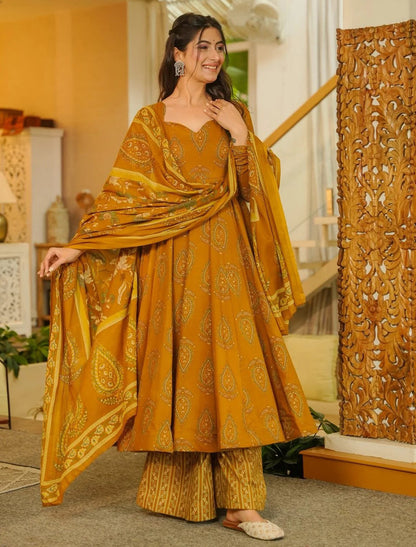 Yellow Muslin Heavy Digital Print Kurta Sets