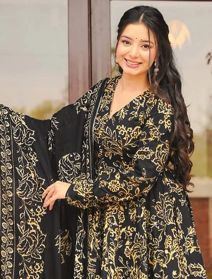 Black Muslin Women Heavy Digital Print Kurta Sets
