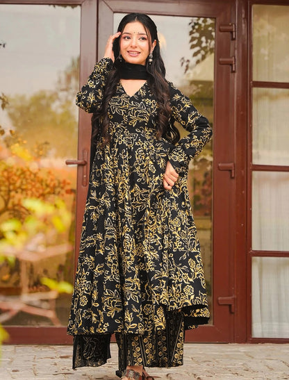 Black Muslin Women Heavy Digital Print Kurta Sets