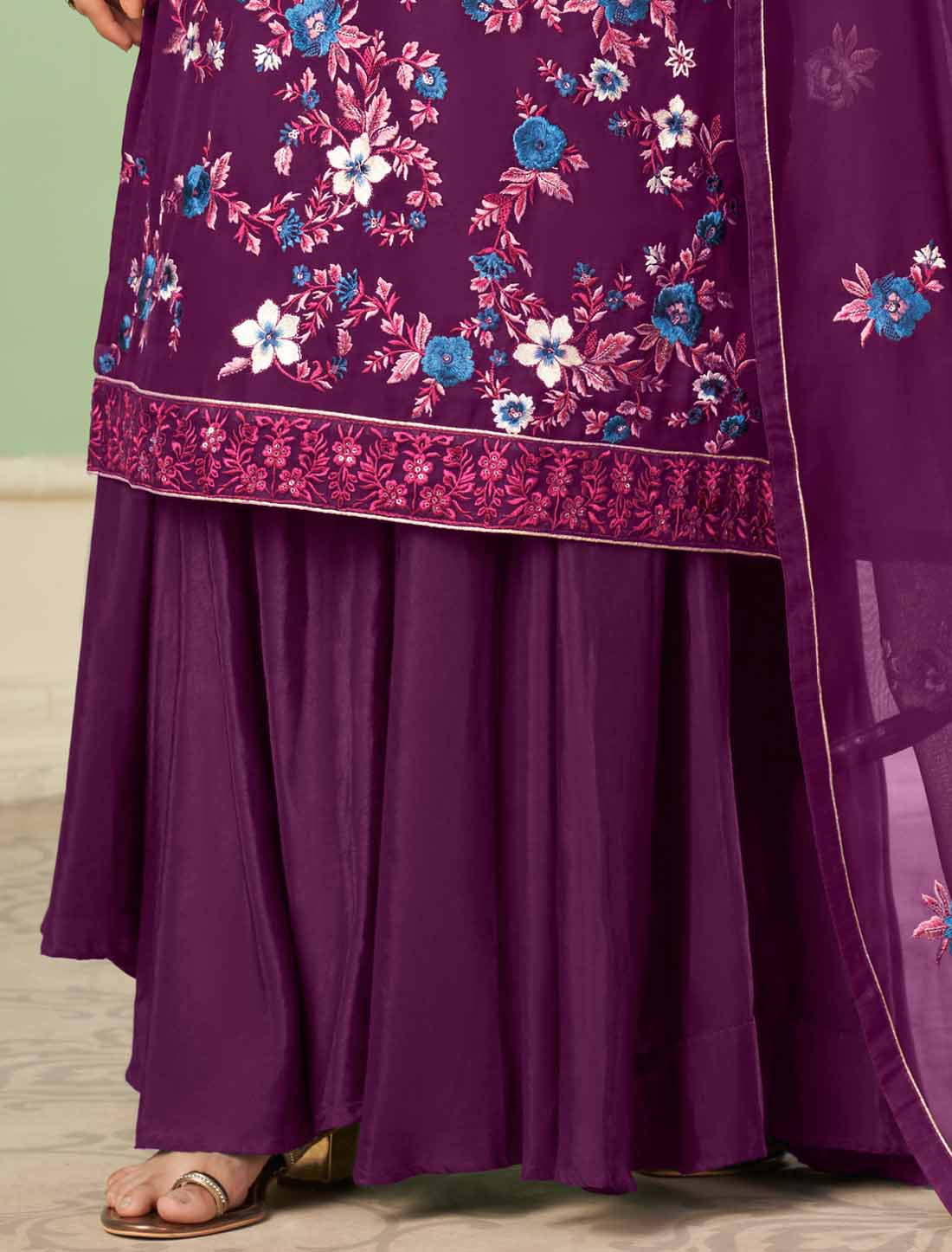 Experience New Georgette Designer Ethnic Embroidery Salwar Kameez