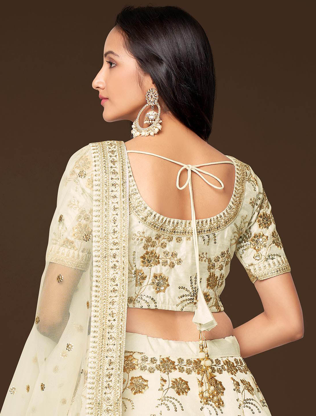 White Ethnic Semi Stitiched Wedding Lehenga Choli For Women With Slub Silk Fabric