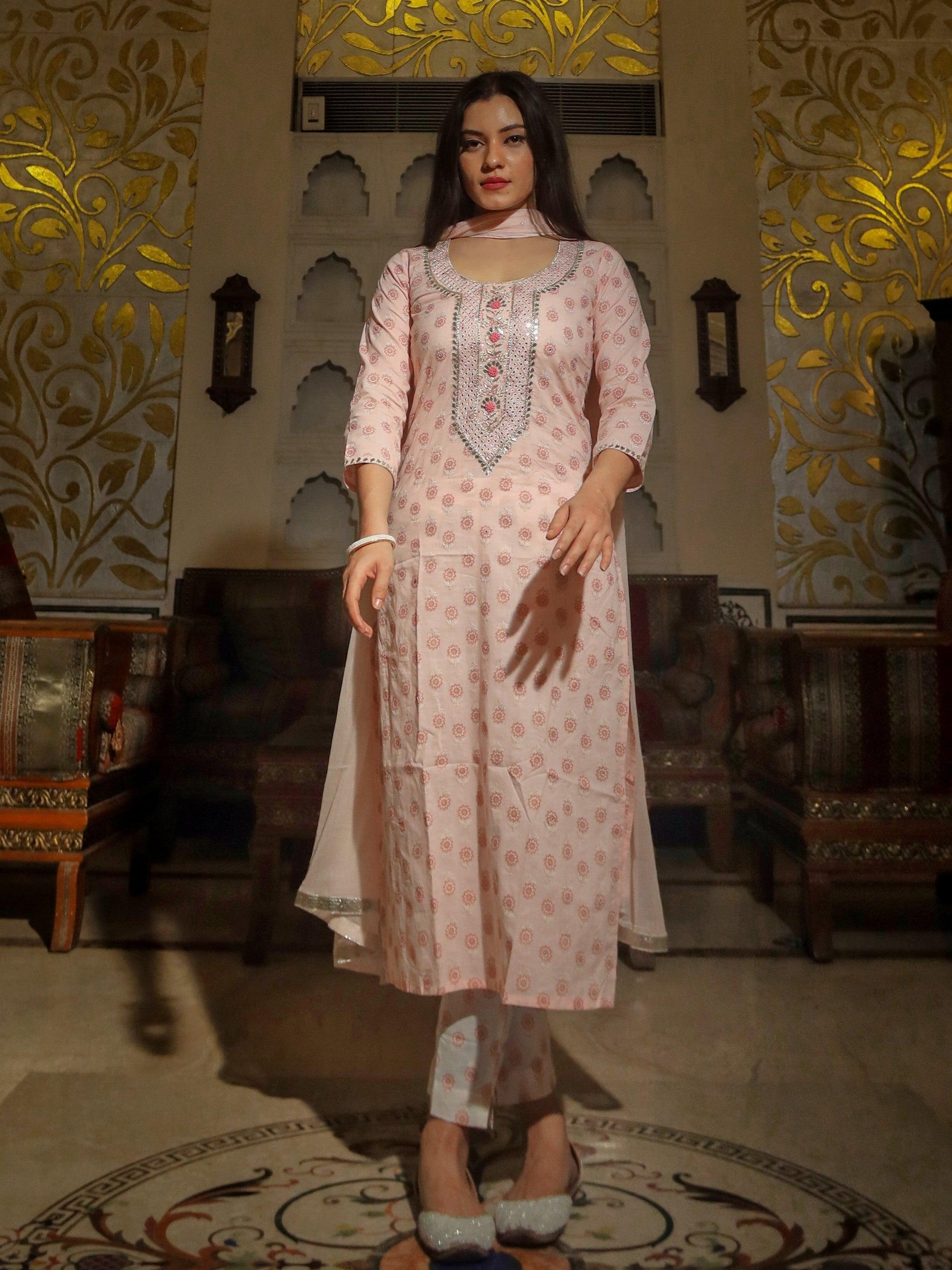 Divena Baby Pink Cotton Kurta Pant Set with Chiffon Dupatta - divenaworld.com