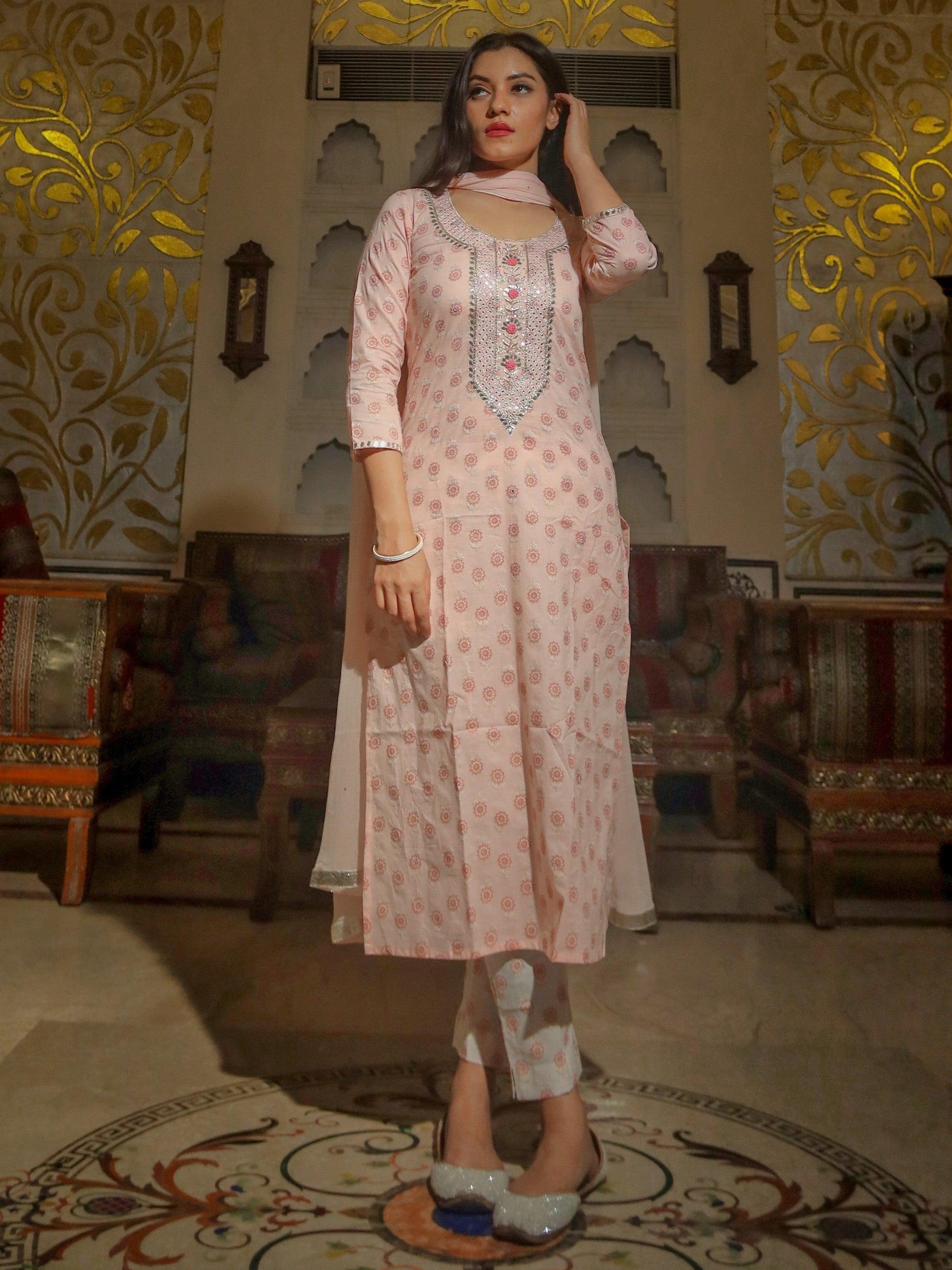 Divena Baby Pink Cotton Kurta Pant Set with Chiffon Dupatta - divenaworld.com