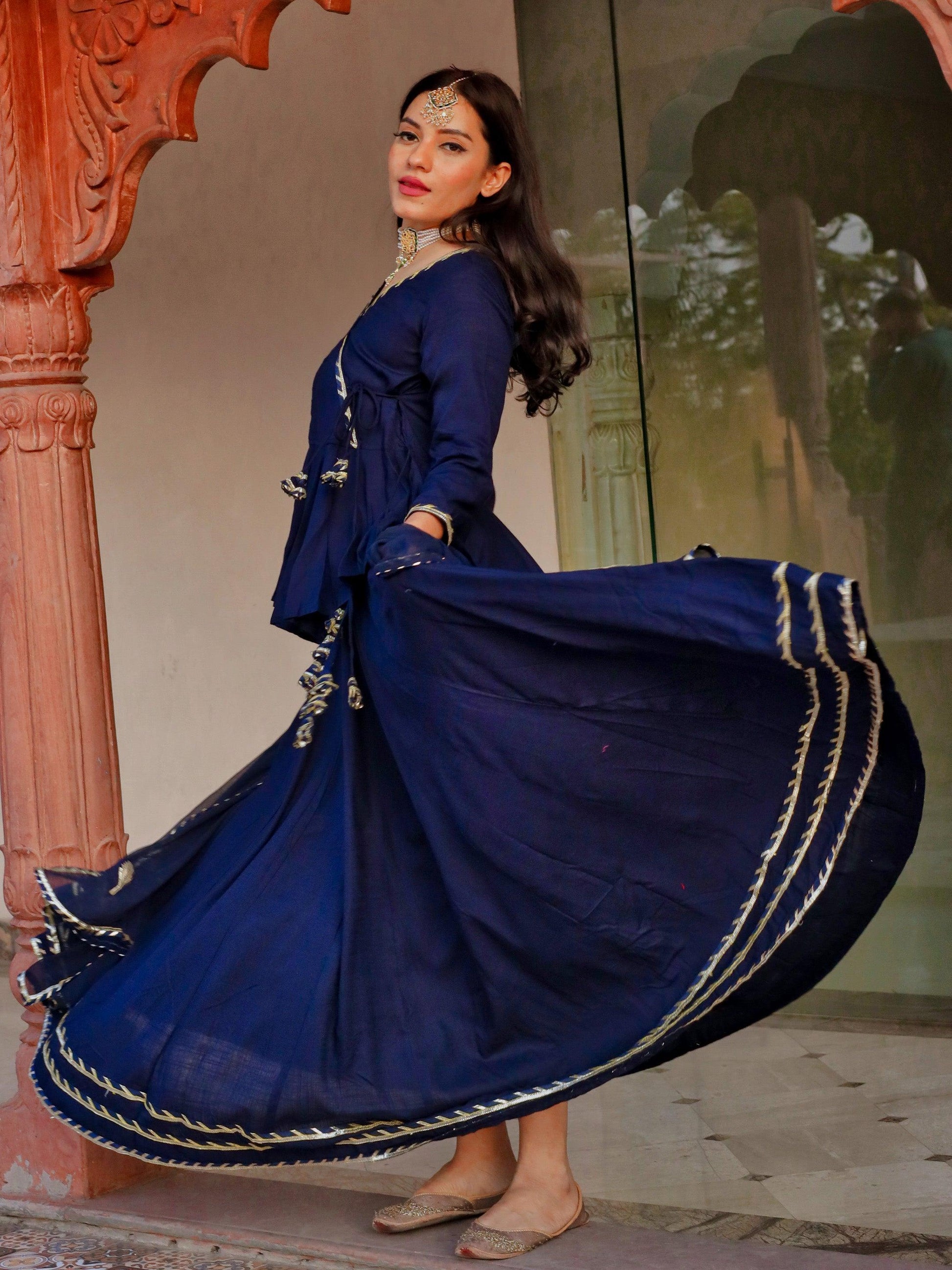 Divena Navy Blue Embroidered lehenga dupatta set - divenaworld.com