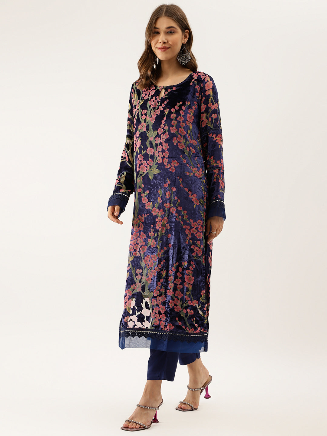 Blue Floral Burnout Velvet Kurta Set with Organza Dupatta For Women